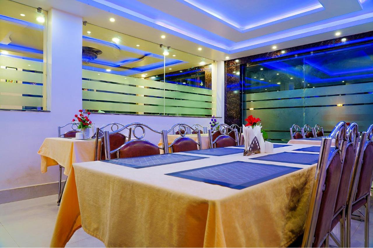 בובנשוואר Fabhotel Kanchan Plaza מראה חיצוני תמונה